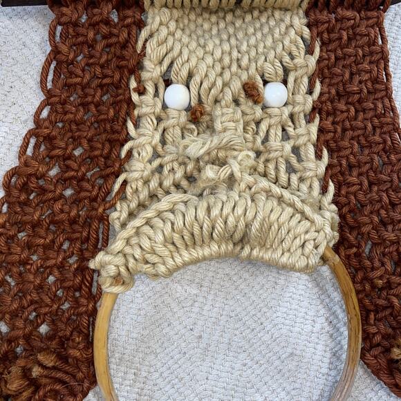 VTG 70s Retro Handmade Macrame Guest Towel Holder DOG Embellishment - Picture 6 of 11